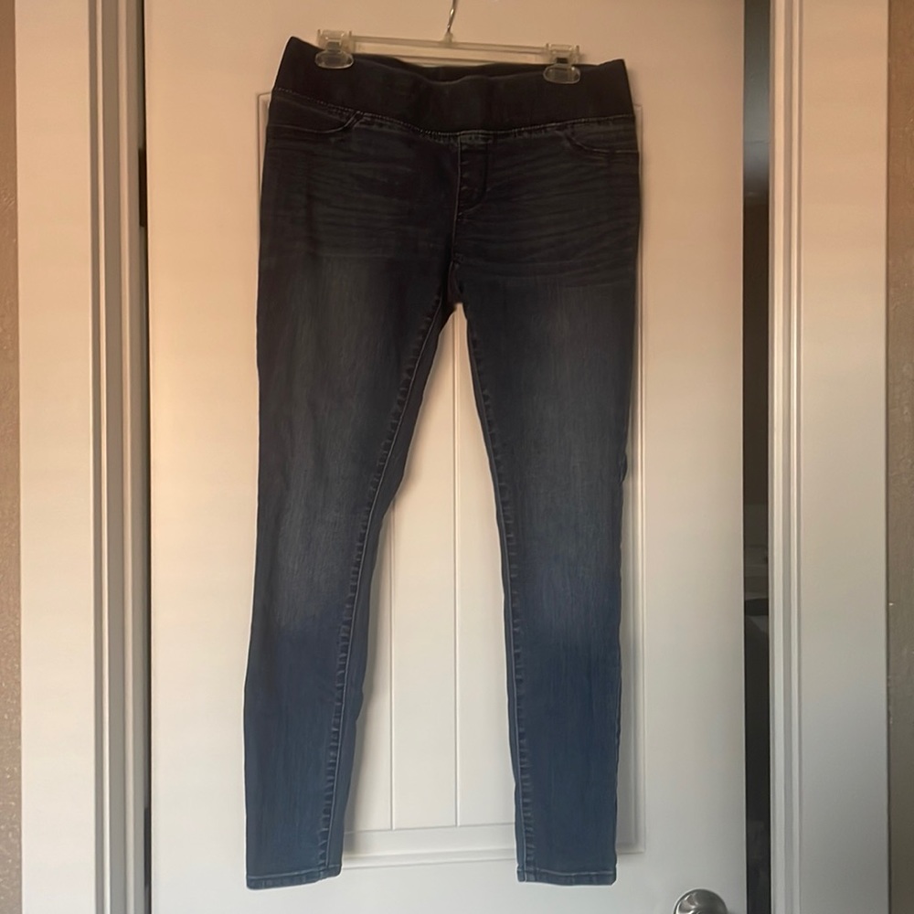 3/$12 Isabel maternity jeggings jean - size 2